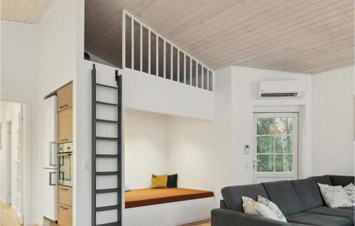 Hojslev House | Awesome Home In Højslev With Sauna