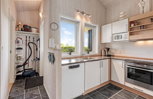 Flovt Strand House | Awesome home in Haderslev with WiFi