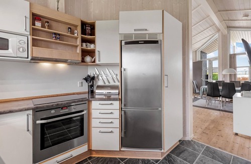 Flovt Strand House | Awesome home in Haderslev with WiFi