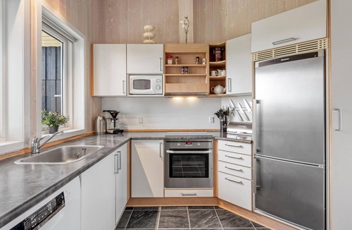 Flovt Strand House | Awesome home in Haderslev with WiFi