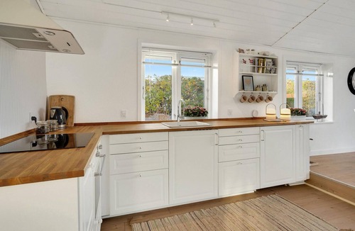 Hejsager Strand House | Awesome home in Haderslev with kitchen