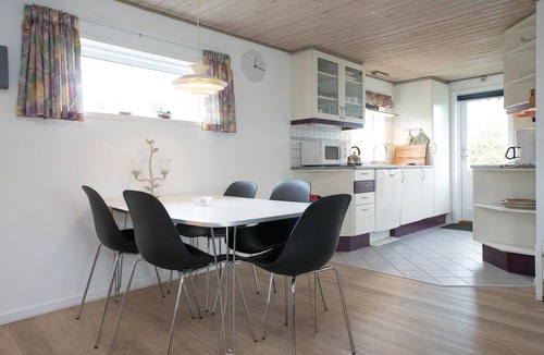 Haslevgarde House | Awesome home in Hadsund with sauna