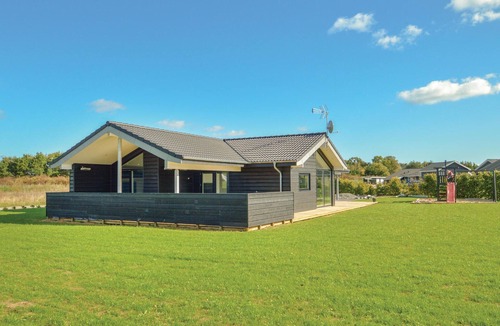 Odde House | Awesome home in Hadsund with WiFi