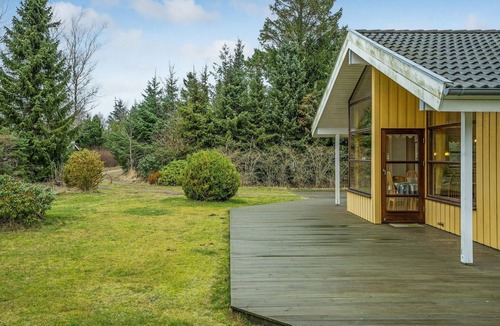 Hou House | Awesome home in Hals with kitchen