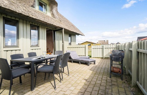 Vrist Strand House | Awesome home in Harboøre with WiFi
