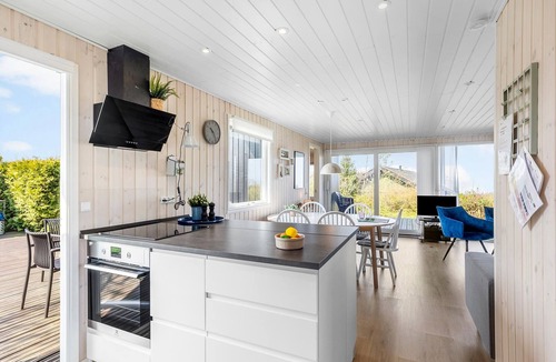 Vang House | Awesome home in Hasle with WiFi