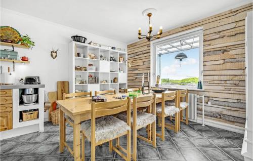 Havndal House | Awesome Home In Havndal With Wifi