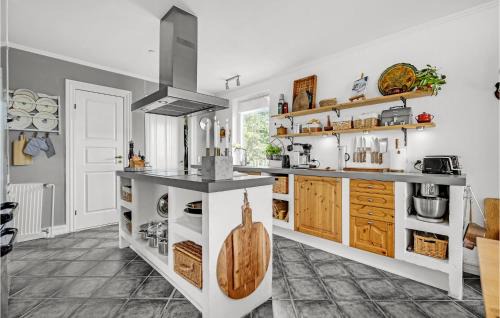 Havndal House | Awesome Home In Havndal With Wifi