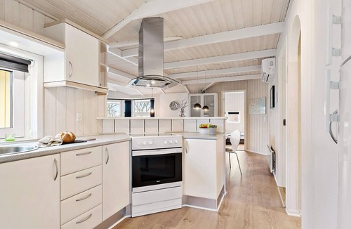 Hejlsminde Strand House | Awesome home in Hejls with sauna