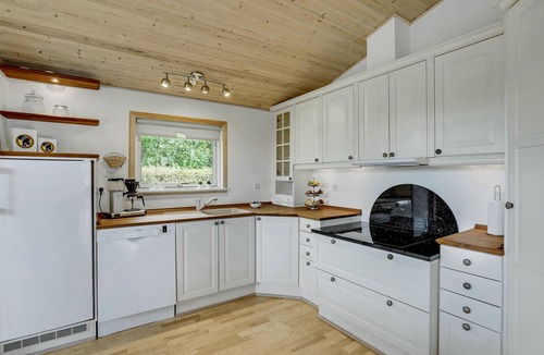 Bork Havn House | Awesome home in Hemmet with WiFi