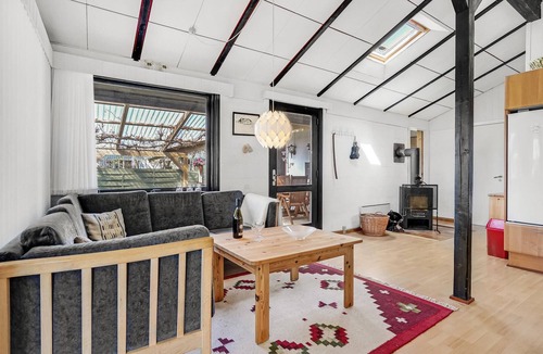 Bork Havn House | Awesome home in Hemmet with kitchen