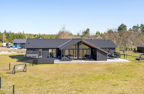 Henne House | Awesome home in Henne with kitchen