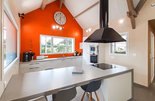 Haut Pays du Montreuillois House | Awesome home in Herly