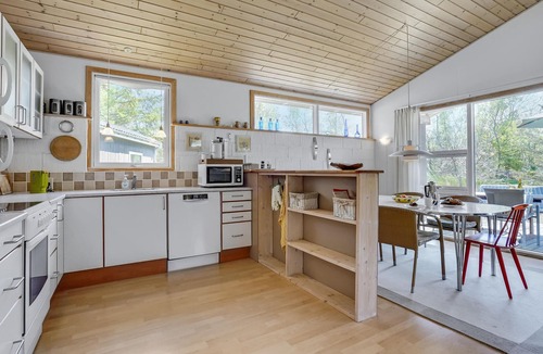 Hojby House | Awesome home in Højby with kitchen