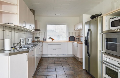 Holstebro House | Awesome home in Holstebro with kitchen