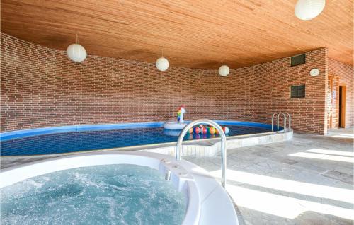 Holstebro House | Awesome Home In Holstebro With Kitchen