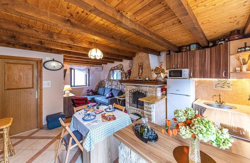Veliki Drvenik House | Awesome home in Drvenik Veliki