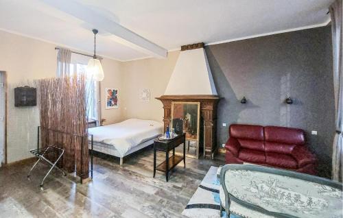 Huby-Saint-Leu House | Awesome Home In Huby Saint Leu With Wifi