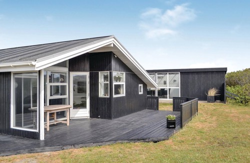 Argab House | Awesome home in Hvide Sande with sauna