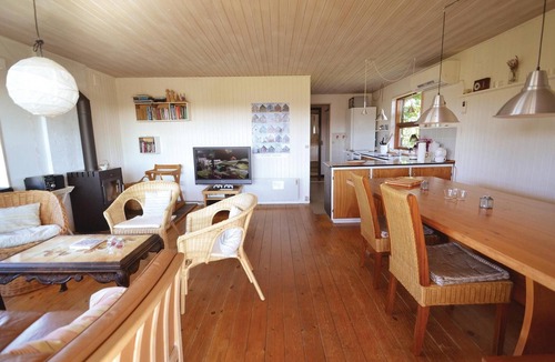 Argab House | Awesome home in Hvide Sande with WiFi