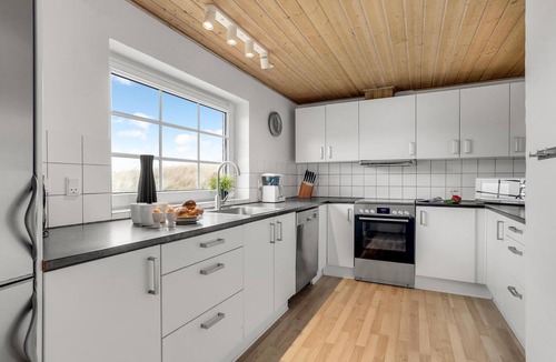 Argab House | Awesome home in Hvide Sande with WiFi