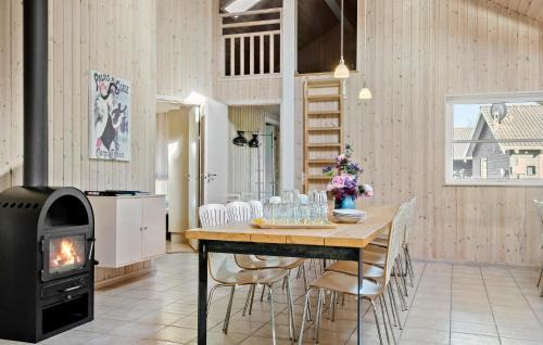 Idestrup House | Awesome Home In Idestrup With Wifi