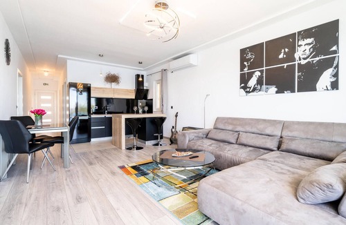 Dubrava House | Awesome home in Janjina with sauna