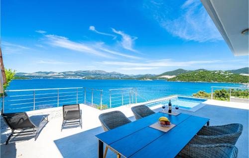 Dubrava House | Awesome Home In Janjina With Sauna