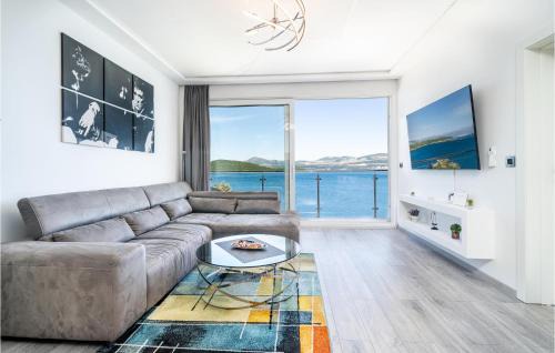 Dubrava House | Awesome Home In Janjina With Sauna
