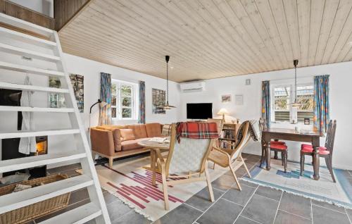 Jelling House | Awesome Home In Jelling With Wifi