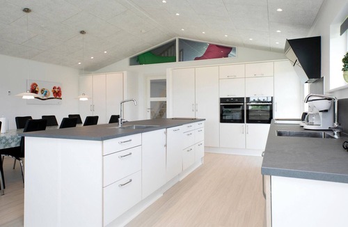 Jerup House | Awesome home in Jerup with kitchen