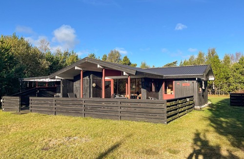 Bratten Strand House | Awesome home in Jerup with WiFi