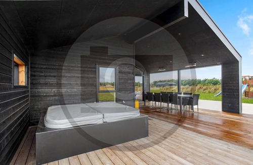 Bratten Strand House | Awesome home in Jerup with sauna