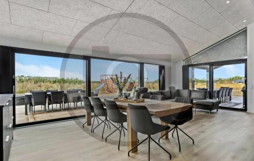 Bratten Strand House | Awesome Home In Jerup With Sauna