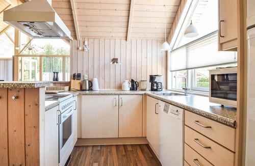 Pøt Strandby House | Awesome home in Juelsminde with kitchen