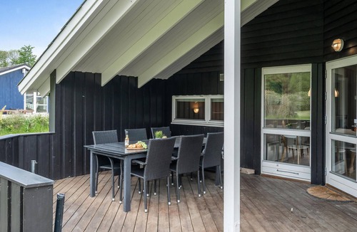 Pøt Strandby House | Awesome home in Juelsminde with sauna