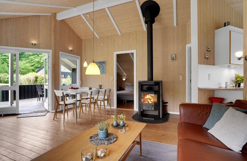 Pøt Strandby House | Awesome home in Juelsminde with sauna