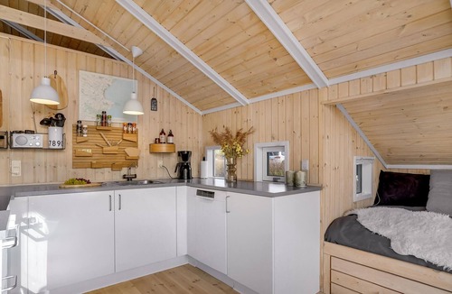 Pøt Strandby House | Awesome home in Juelsminde with kitchen