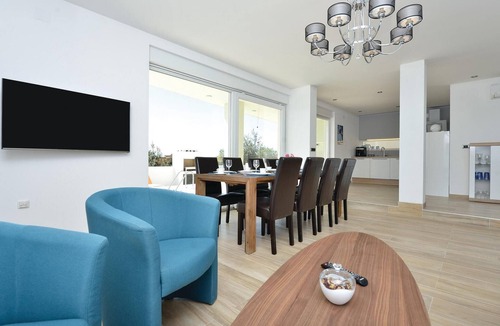 Kakma House | Awesome home in Kakma