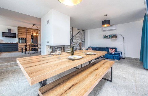 Kali House | Awesome home in Kali with house sea view