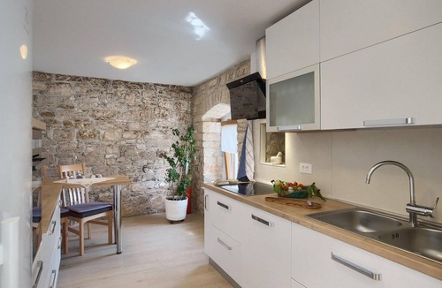 Kurili House | Awesome home in Kanfanar