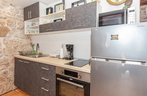 Kaprije House | Awesome home in Kaprije with WiFi