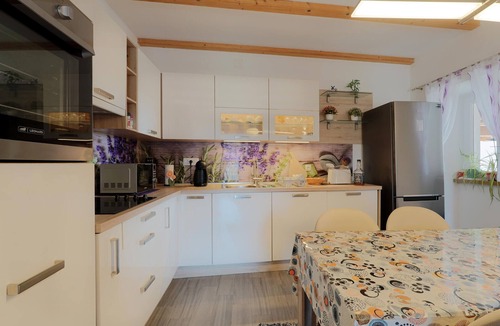 Viskovo House | Awesome home in Kastav with WiFi