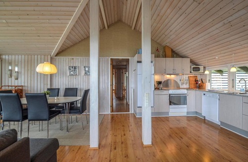 Knebel House | Awesome home in Knebel with kitchen