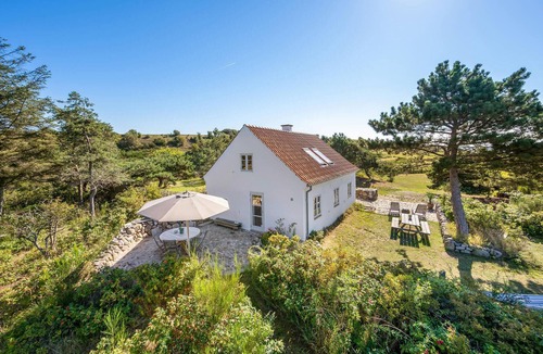 Knebel House | Awesome home in Knebel with kitchen