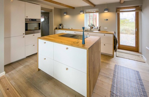 Knebel House | Awesome home in Knebel with house sea view