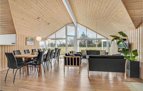 Nr. Lyngby House | Awesome Home In Løkken With Sauna