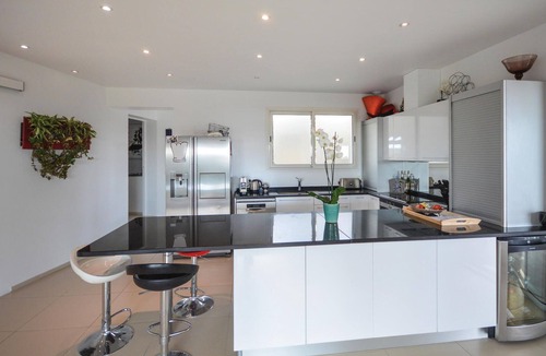 La Gaude House | Awesome home in La Gaude with kitchen