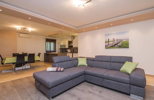 Drenje House | Awesome home in Labin