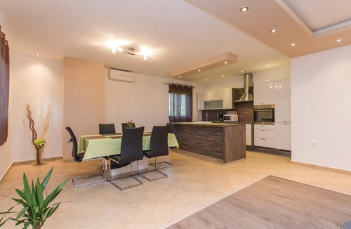 Drenje House | Awesome home in Labin